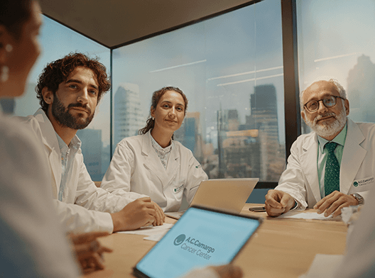 De processos manuais a uma força de trabalho digital escalável